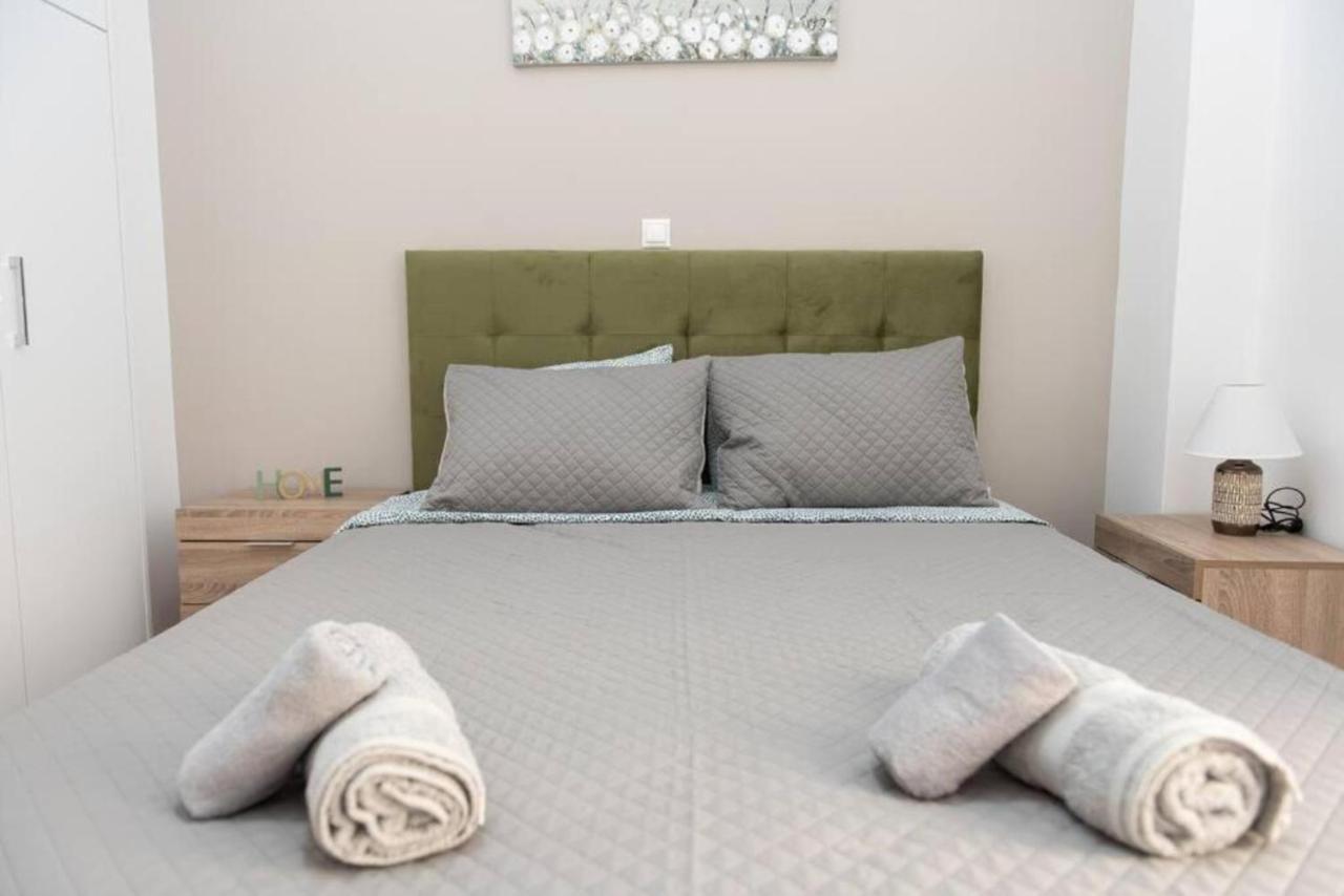 Renovated Spacious Flat 7Min To Subway Station- アテネ エクステリア 写真